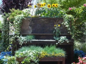 Floral Piano