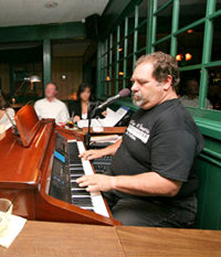 Kelly's Steakhouse Piano Bar with Joe Cromwell