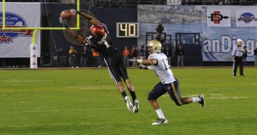 Aztecs - Poinsettia Bowl