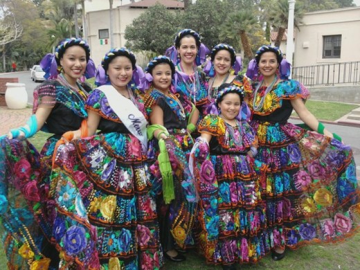 House of Mexico Lawn Program Dancers