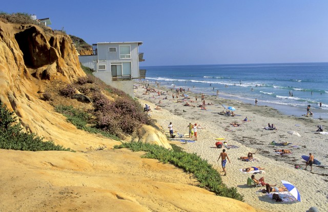 Moonlight Beach along the Highway 101