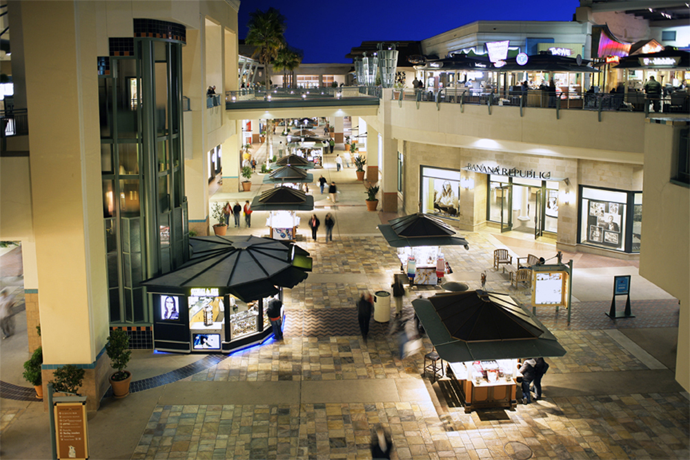 Visit the high-end Fashion Valley Mall - Go Visit San Diego