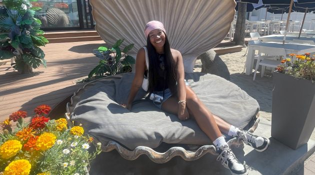 20-something Blogger and traveler Ayana Smith in San Diego